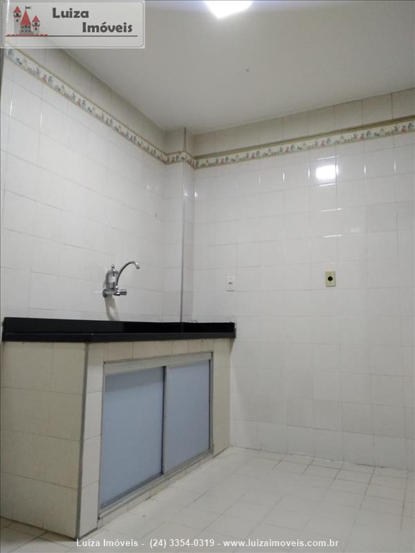 Apartamento para Alugar no Comercial em Resende