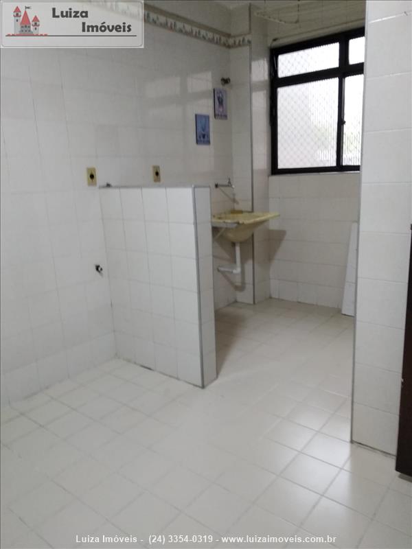 Apartamento para Alugar no Comercial em Resende